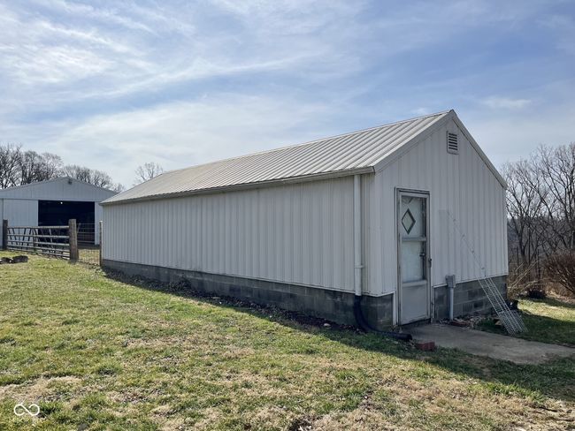 8661 W County Road 275 S, House other with 2 bedrooms, 1 bathrooms and null parking in Medora IN | Image 8