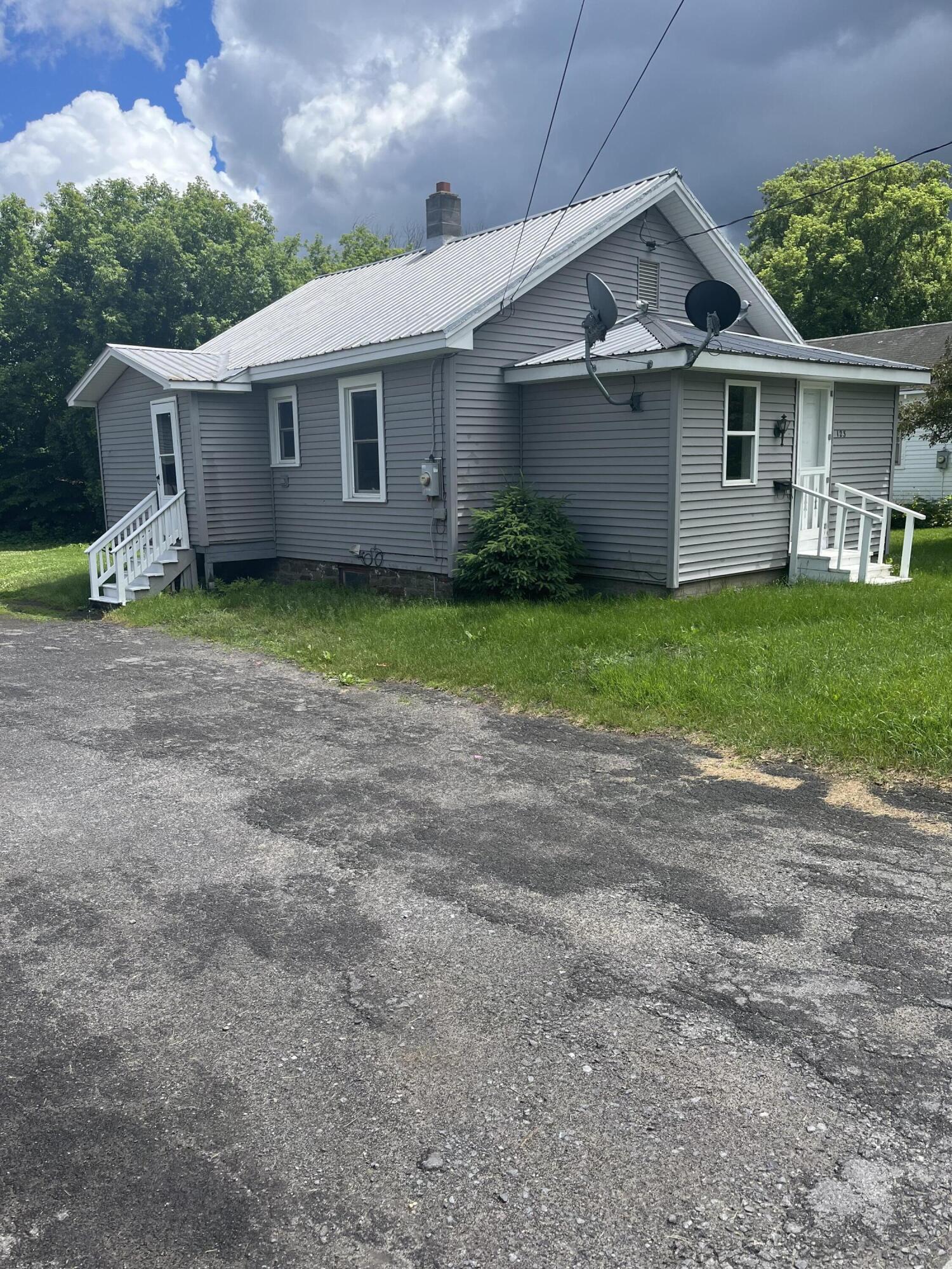 Union St, Malone, NY 12953