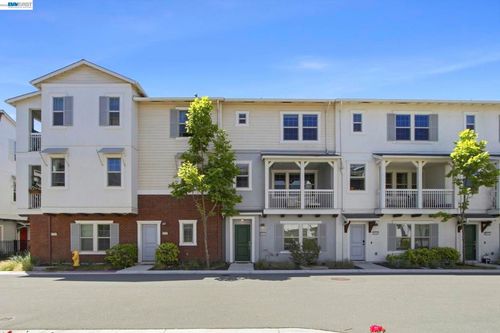 8544 Leeward Way, Newark, CA, 94560-3545 | Card Image