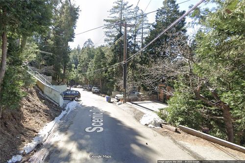 23769 Scenic Dr, Crestline, CA, 92325-9314 | Card Image