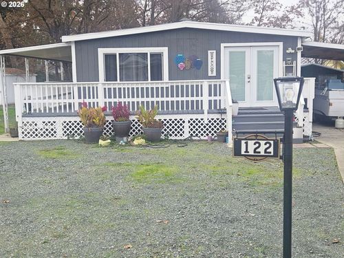 122 Parkdale Cir, Grants Pass, OR, 97527-5380 | Card Image