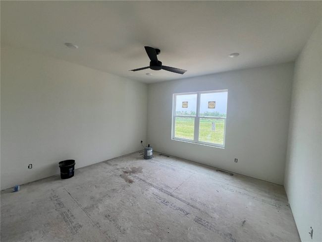 7608 Country Creek Ln, House other with 5 bedrooms, 3 bathrooms and null parking in Cedar Rapids IA | Image 7