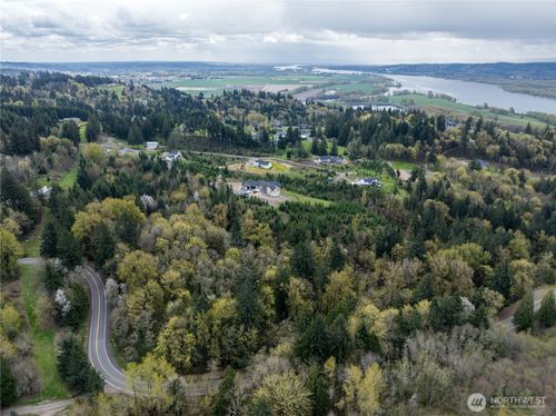 577 Martins Bluff Rd, Kalama, WA, 98625-9735 | Card Image