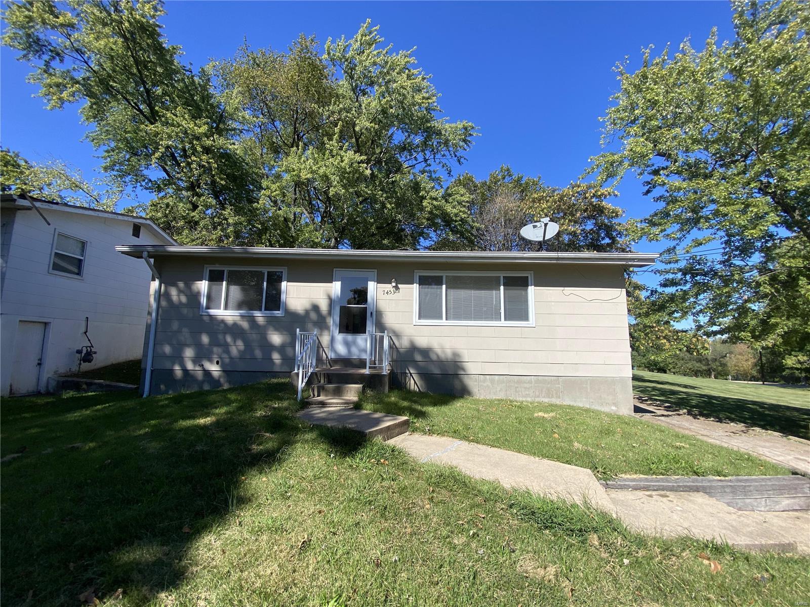 Halpin Dr, Saint Louis, MO 63135