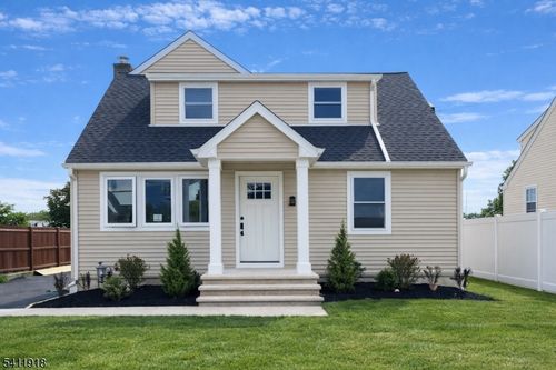 909 Garden St, Union, NJ, 07083-6557 | Card Image