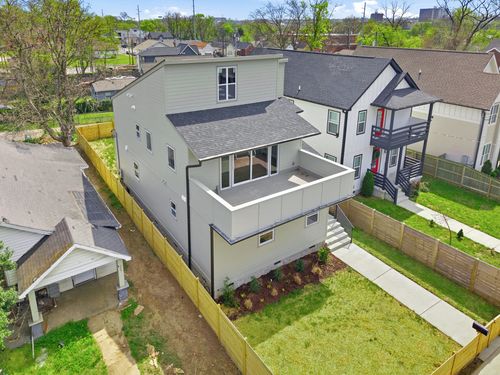 107 Lewis St, Nashville, TN, 37210-2717 | Card Image