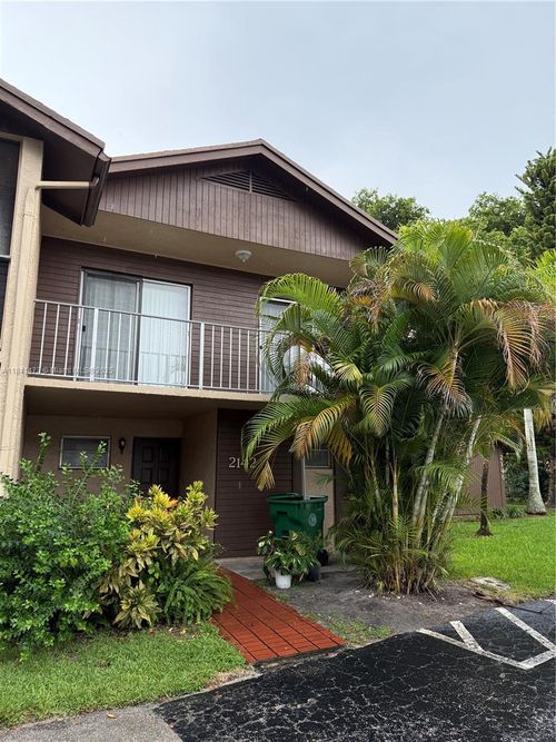 2142-2142 Nova Village Dr, Davie, FL, 33317-7008 | Card Image