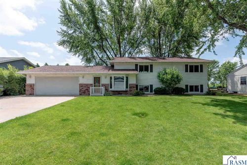 211 Holly Lane, Janesville, MN, 56048 | Card Image