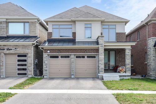 232 Busato Dr, Stouffville, ON, L4A4X4 | Card Image