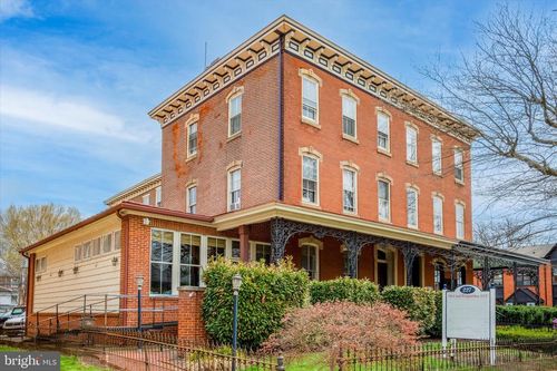 227 S High St, WEST CHESTER, PA, 19382-3470 | Card Image