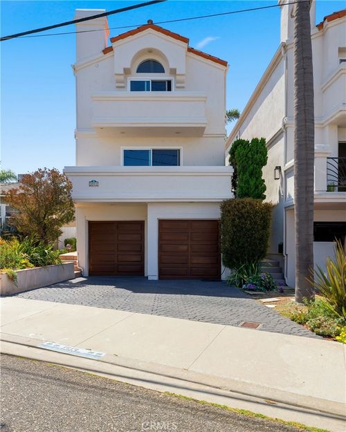 1513 Wollacott St, Redondo Beach, CA, 90278-2831 | Card Image