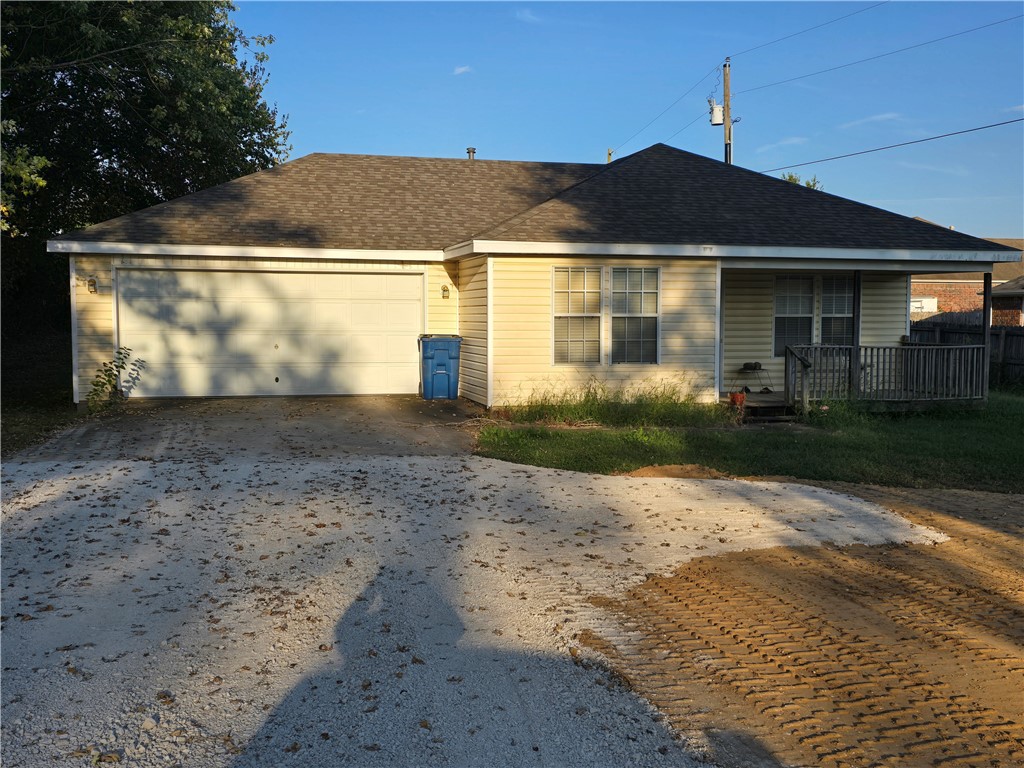 Chapman Ln, Pea Ridge, AR 72751
