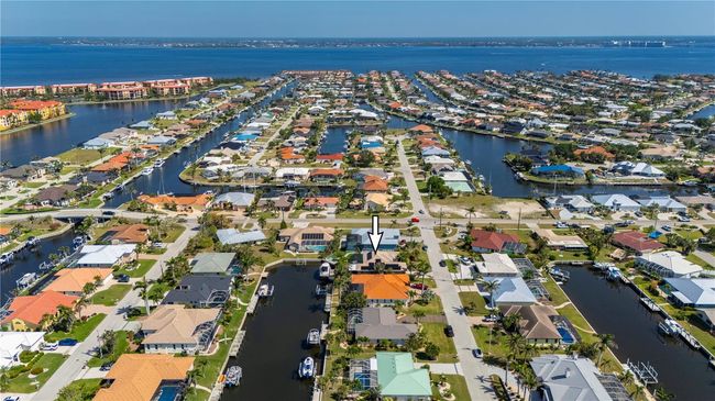 211 Lido Dr, House other with 4 bedrooms, 3 bathrooms and null parking in PUNTA GORDA FL | Image 5