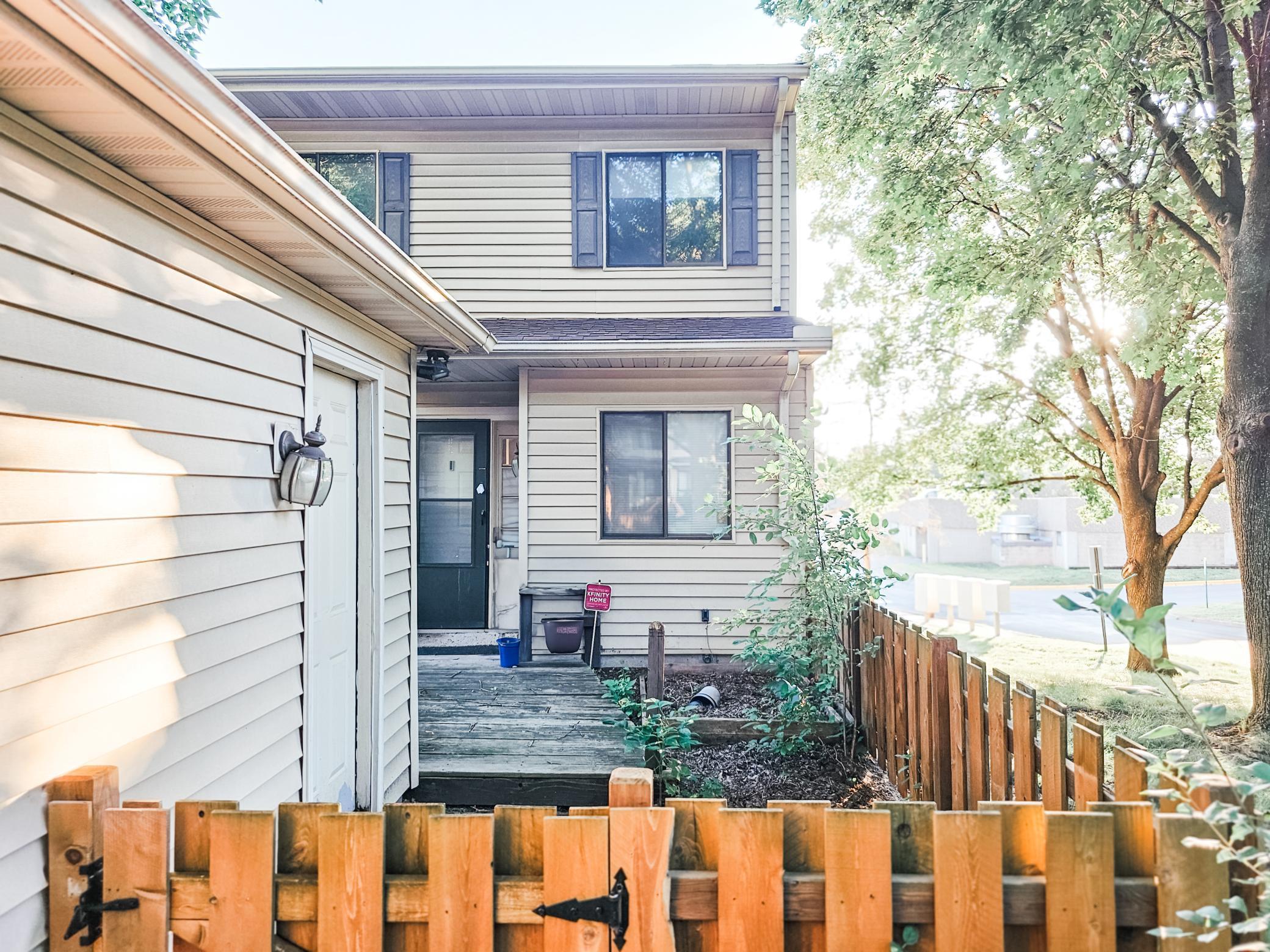 Bridlewood Dr, Saint Paul, MN 55119