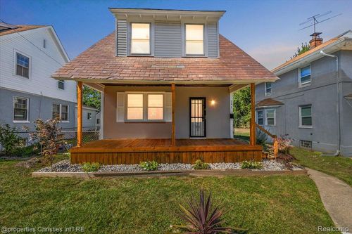 141 Oliver St, Pontiac, MI, 48342-1550 | Card Image