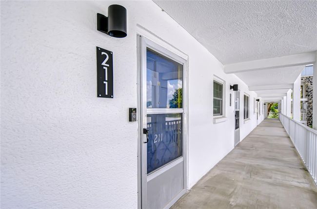 APT-211 - 4801 Airport Rd, Condo with 1 bedrooms, 1 bathrooms and null parking in ZEPHYRHILLS FL | Image 5