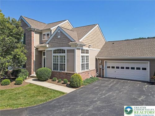 2313 Hollow View Dr, EASTON, PA, 18040-7564 | Card Image