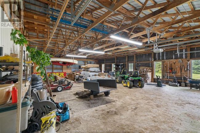 5569 Concession Rd 5 N, House other with 6 bedrooms, 3 bathrooms and null parking in Amherstburg ON | Image 42