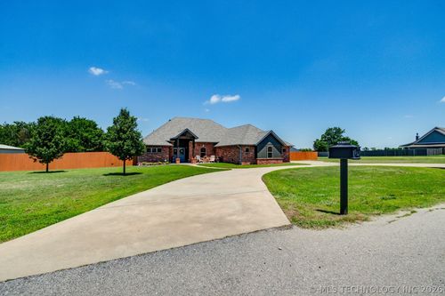 45100 Scotlyn Drive, Shawnee, OK, 74801 | Card Image
