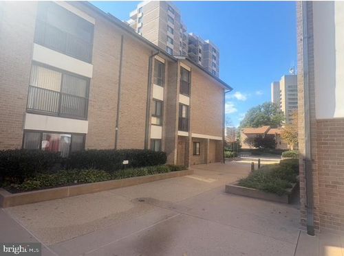 apt-150-30-150 Monroe St, ROCKVILLE, MD, 20850-2518 | Card Image