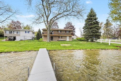 186 Bedford Dr, Brooklyn, MI, 49230-9737 | Card Image