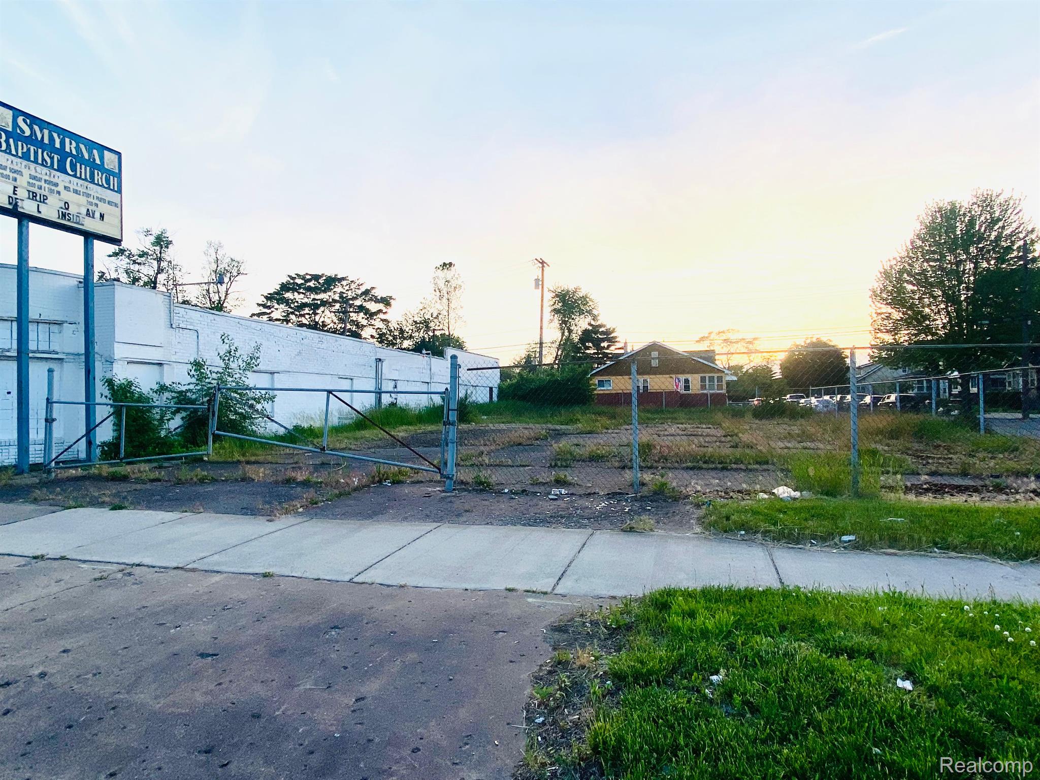 Commercial Sale in Ecorse 2