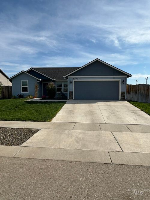 1090 W 10th St, Weiser, ID, 83672-1104 | Card Image