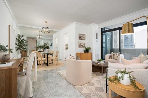 702-86 Gloucester St, Toronto, ON, M4Y2S2 | Card Image