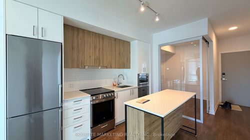 604-30 Upper Mall Way, Vaughan, ON, L4J0L7 | Card Image