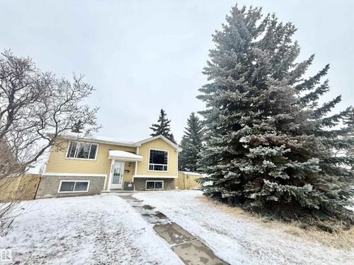 3520 17b Ave Nw, Edmonton, AB, T6L2P3 | Card Image