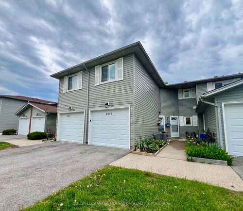 203-201 Dorchester Blvd, Saint Catharines, ON, L2M7W1 | Card Image