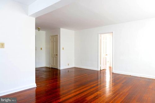 108-2805 Erie St Se, WASHINGTON, DC, 20020-3131 | Card Image
