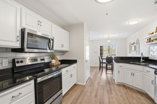 5662 100th Ln N, Brooklyn Park, MN, 55443-5700 | Card Image