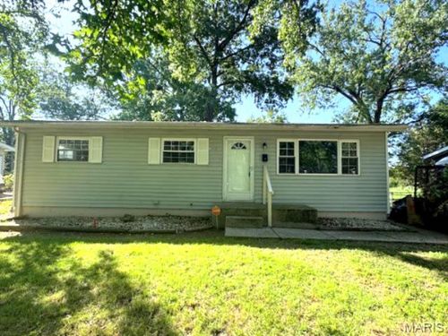 1020 Forestwood Dr, Saint Louis, MO, 63135-3013 | Card Image