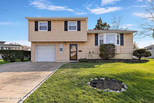 35 Calt Dr, Hazlet, NJ, 07730-2030 | Card Image