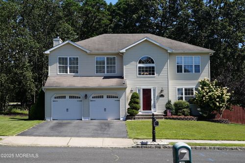 3 Diamond Ln, Howell, NJ, 07731-1873 | Card Image