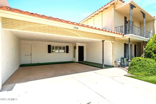 7706 E Chaparral Rd, Scottsdale, AZ, 85250-7718 | Card Image