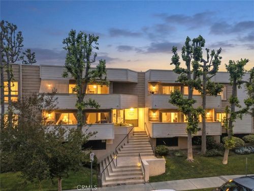 10-9950 Jordan Ave, Chatsworth, CA, 91311 | Card Image