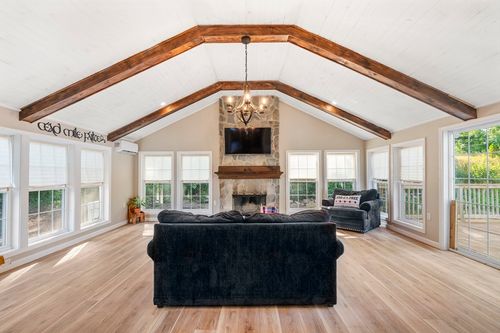 89 Sully Rd, Raynham, MA, 02767-1222 | Card Image