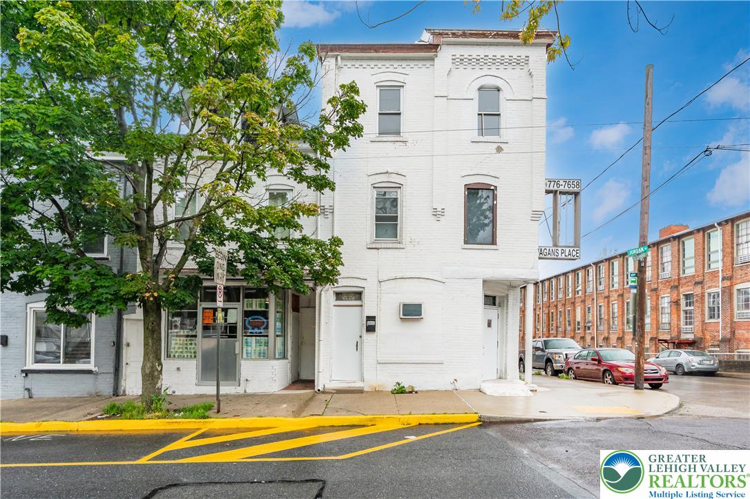 Commercial Sale in Allentown City 2
