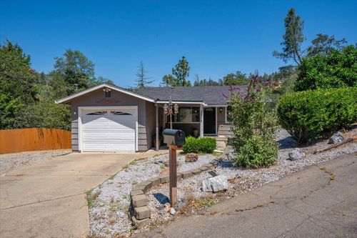 22158 Sunshine Way, Redding, CA, 96003 | Card Image