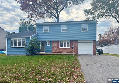 36 Arcadia Rd, Pompton Lakes, NJ, 07442-1904 | Card Image