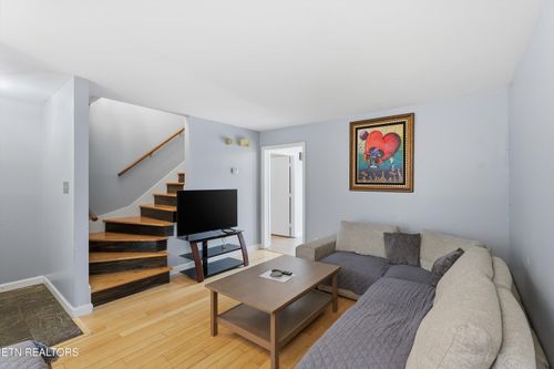 4043 Heather Court, Knoxville, TN, 37919 | Card Image