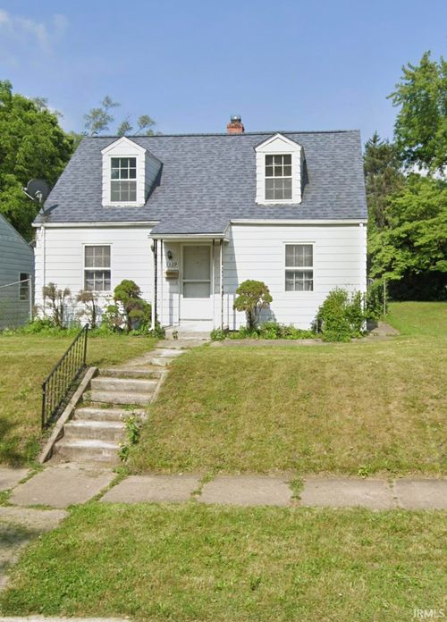1329 N Elmer Street, South Bend, IN, 46628 | Card Image