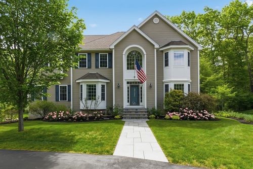 23 Oak Ledge Cir, Rowley, MA, 01969-1752 | Card Image