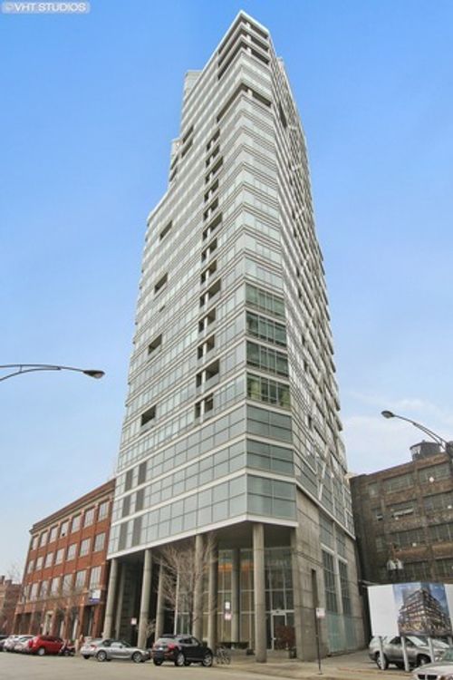 1007-510 Erie St, Chicago, IL, 60654-6457 | Card Image
