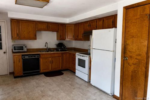 14 Meadowmere Ln, Liberty, NY, 12754-2919 | Card Image