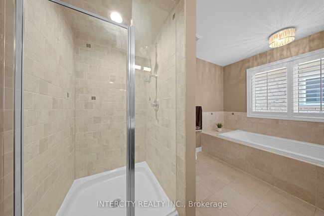 16 Heathcliffe Dr, House other with 3 bedrooms, 3 bathrooms and 4 parking in Woodbridge ON | Image 26