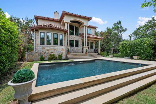 27 Autumn Oaks Dr, The Hills, TX, 78738-1412 | Card Image