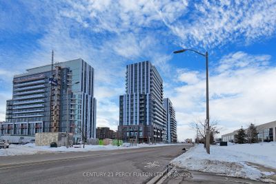 208 - 38 Honeycrisp Cres, Condo with 2 bedrooms, 2 bathrooms and 2 parking in Concord ON | Image 1